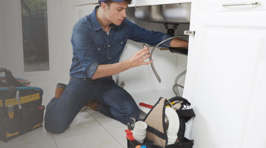 Expert burst pipe repair services in Delavan, IL